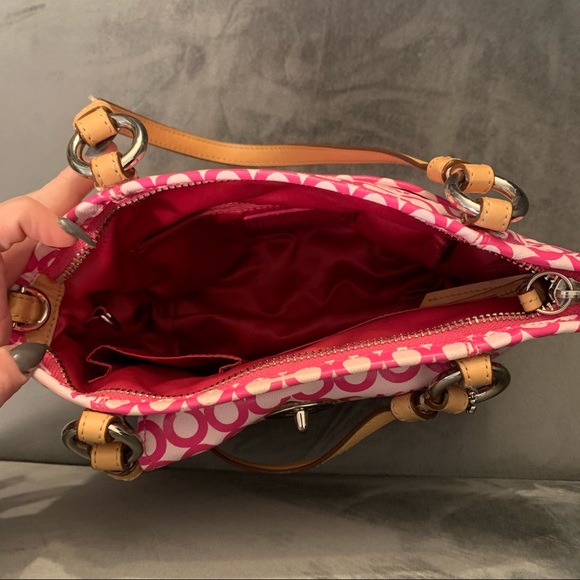 Like New Vintage Coach Shoulder Bag - Picture 5 of 5